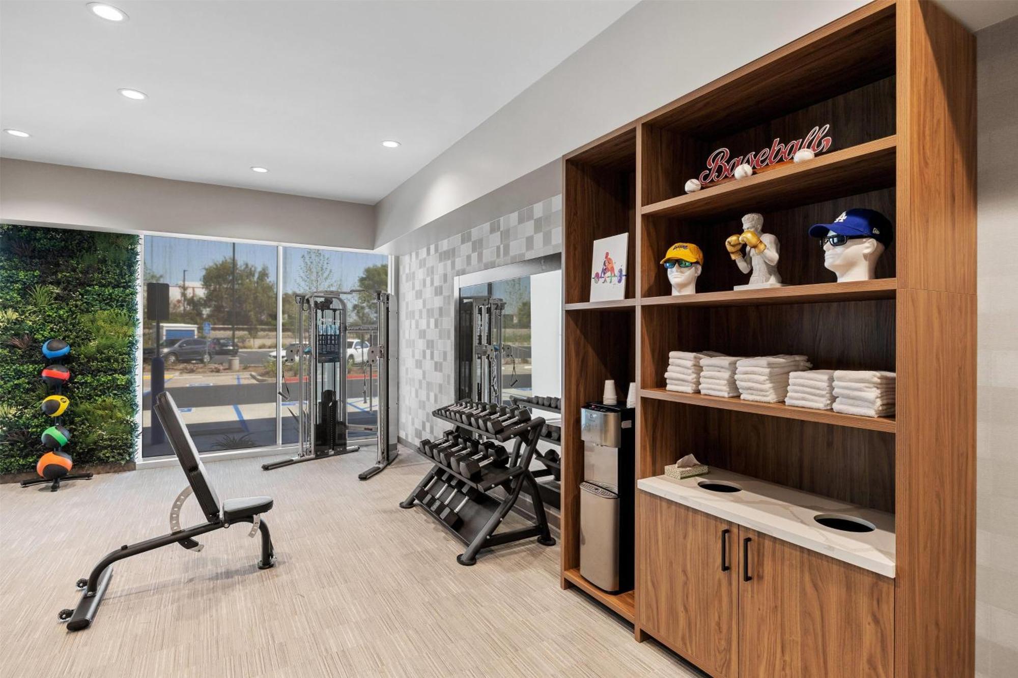 La Quinta Inn & Suites By Wyndham La Habra Exteriör bild